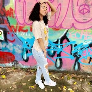 Meet your Posher, Roselys